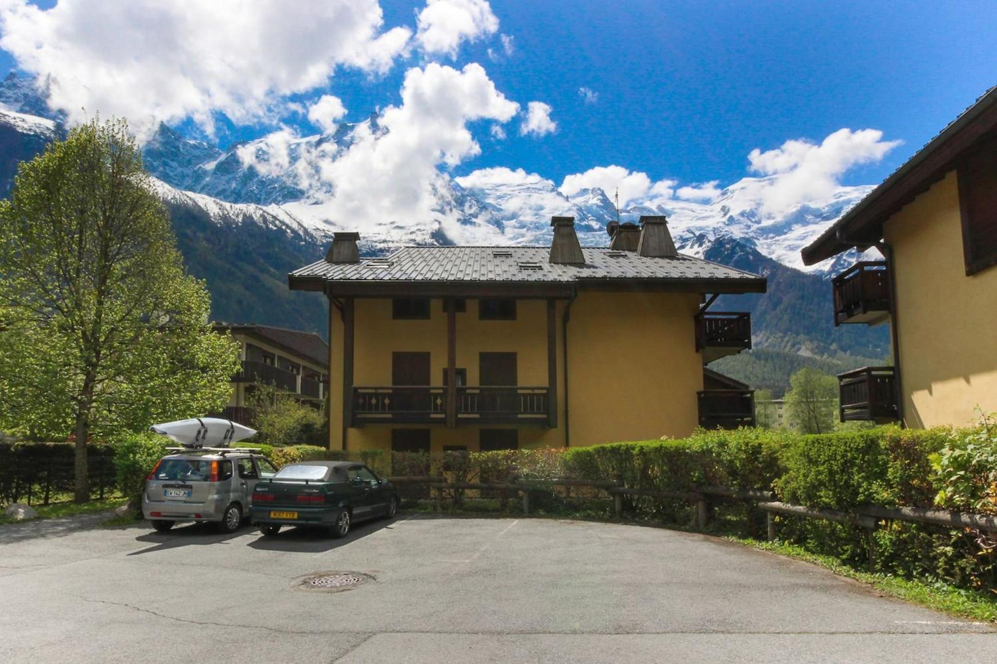 Les Capucins - Calm - Mont-Blanc - Lake Gaillland Chamonix Buitenkant foto
